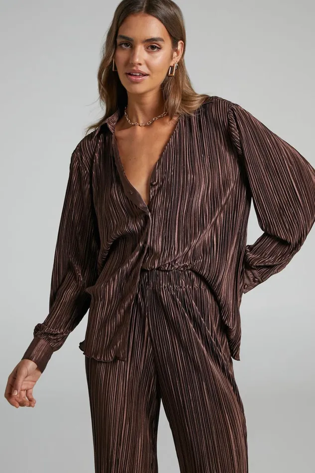 Beca Shirt 8211 Plisse Button Up Shirt In Chocolate Women Showpo Curve Clothes