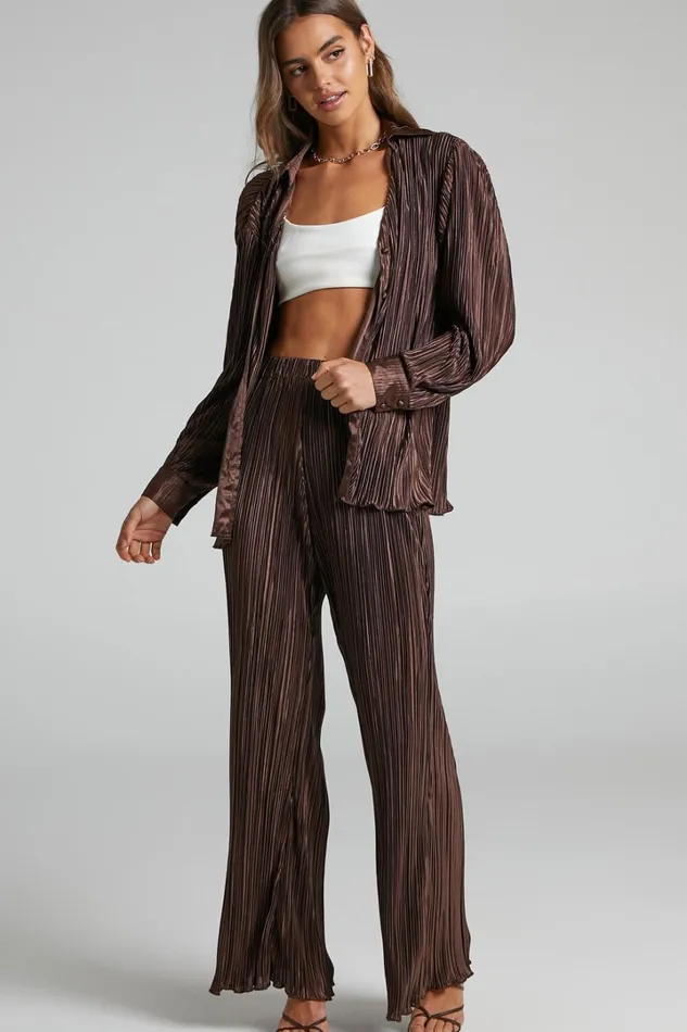 Beca Shirt 8211 Plisse Button Up Shirt In Chocolate Women Showpo Curve Clothes