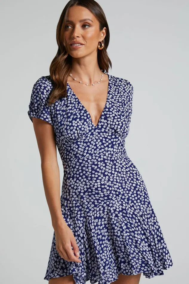 Bettina Mini Dress 8211 Short Sleeve Dress In Navy Women Showpo Curve Clothes