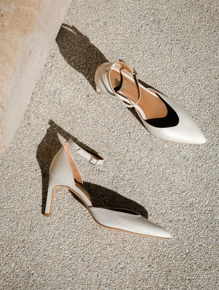 Bobbies Pumps and Mary Janes Heather Chantilly Cream 8211 Women