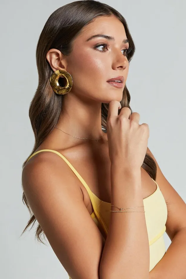 Breann Statement Earrings In Gold Women Showpo Earrings