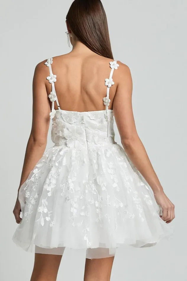 Everheart Mini Dress 8211 Sweetheart Bustier Lace Dress In White Women Showpo Dresses