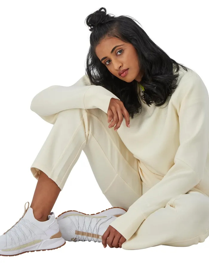Flex Crewneck Sweater Debossed C Logo Natural Women Champion Hoodies and Sweatshirts