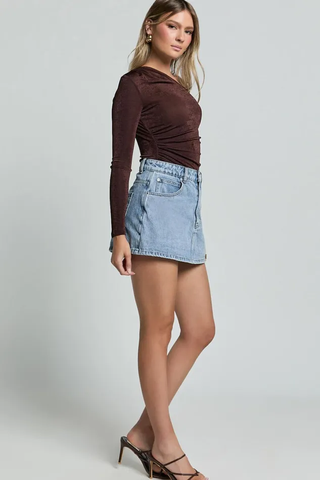 Genie Bodysuit 8211 Long Sleeve Asymmetric Neckline Bodysuit In Chocolate Women Showpo Tops