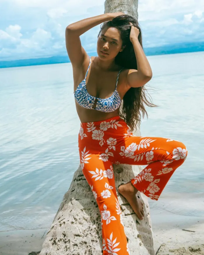 Going High Stretchy Knit Flared Pants Red Aloha Women Billabong Pants