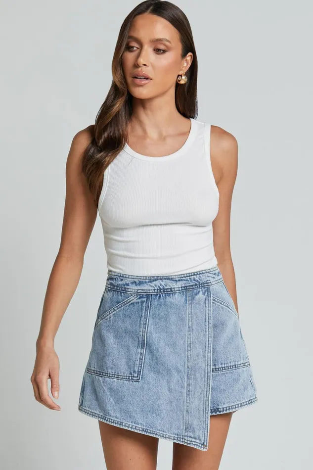 Harleigh Skort 8211 Pocket Detail Wrap Denim Skort In Light Blue Wash Women Showpo Denim