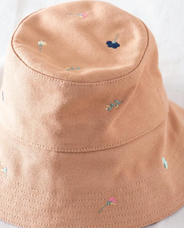 Hats Women039s The Great The Bucket Hat Camel With Tossed Floral Embroidery