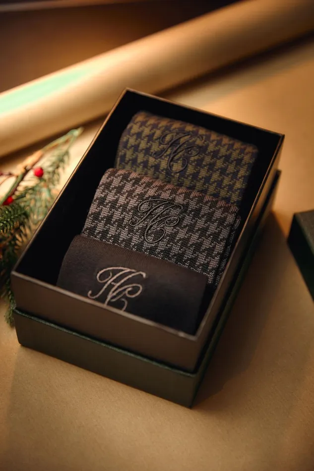 Holland Cooper Socks Men S Sock Gift Box Charcoal Houndstooth