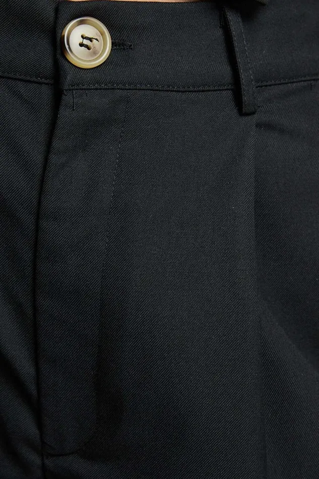 Izara Trousers 8211 Mid Rise Relaxed Straight Leg Tailored Trousers In Black Women Showpo Pants