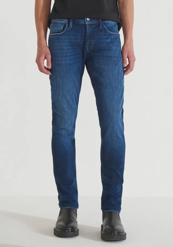 Jeans Men Antony Morato Ozzy Tapered Fit Jeans In Power Stretch Denim Light Blue