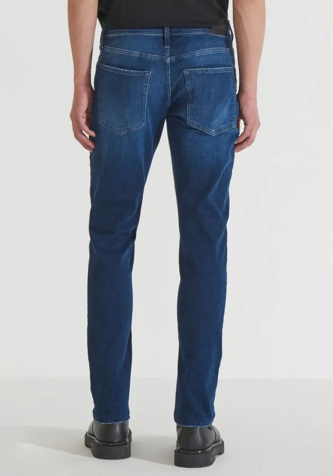 Jeans Men Antony Morato Ozzy Tapered Fit Jeans In Power Stretch Denim Light Blue Jeans Men Antony Morato Ozzy Tapered Fit Jeans In Power Stretch Denim Light Blue