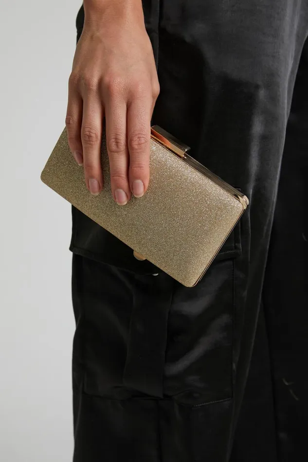 Kiara Glitter Clutch In Gold Women Showpo Bags