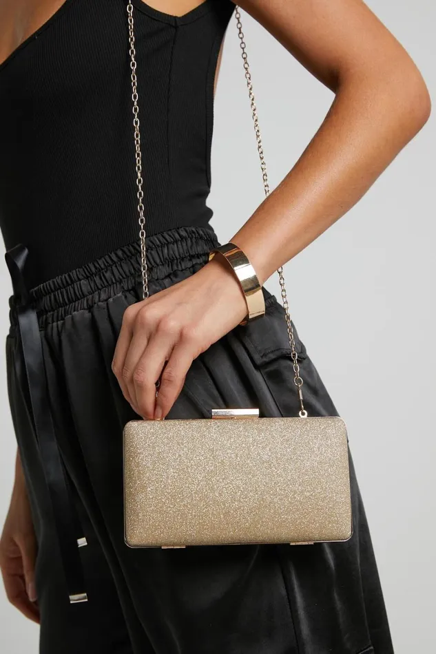 Kiara Glitter Clutch In Gold Women Showpo Bags