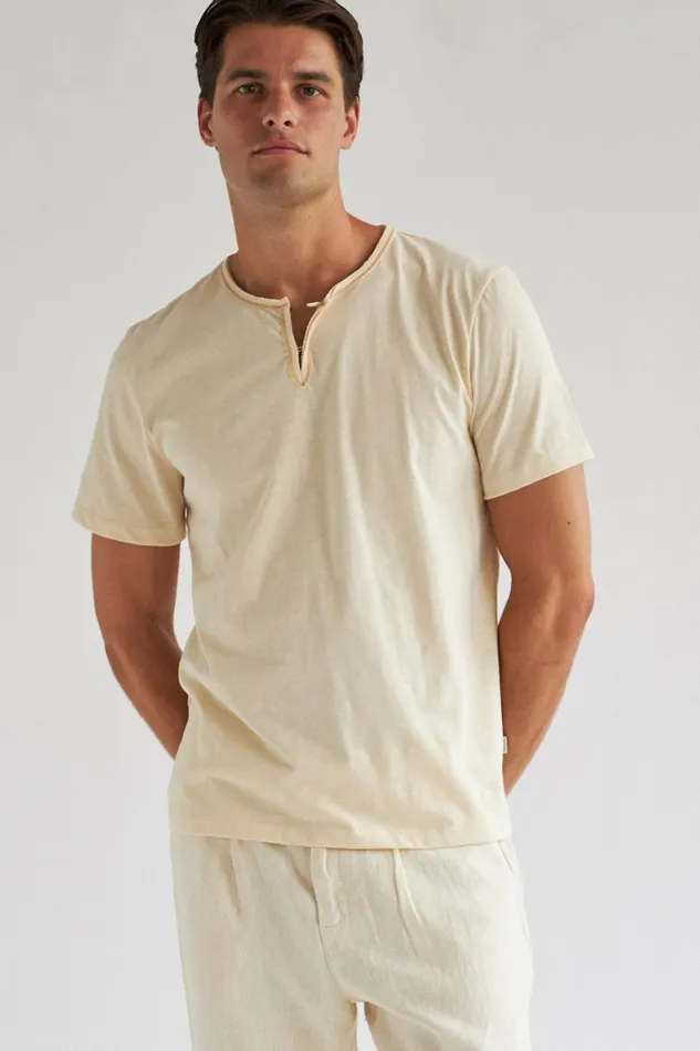 Men Hendrick 8211 Antique White TWOTHIRDS TShirts
