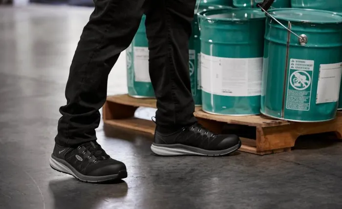 Men KEEN Work Boots and Shoes 45quot Work Sneakers 8211 ESD 8211 Vista Energy Men KEEN Work Boots and Shoes 45quot Work Sneakers 8211 ESD 8211 Vista Energy