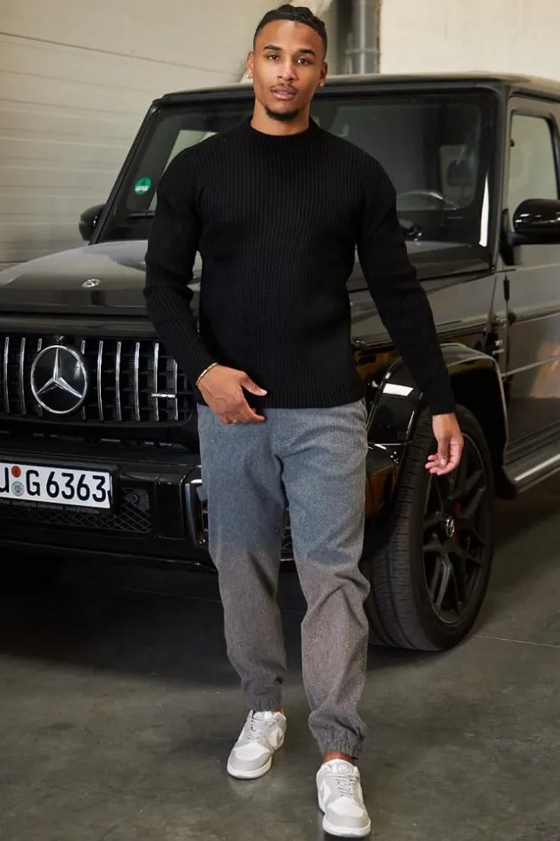 Men Pull Noir En Maille Col Rond Black Brentiny Paris Sweatshirts and Pullovers Men Pull Noir En Maille Col Rond Black Brentiny Paris Sweatshirts and Pullovers