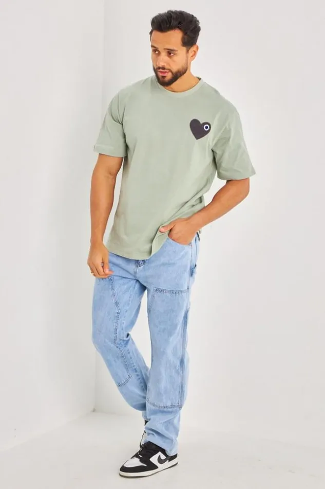Men TShirt Oversize Vert Clair Empicement Oeil Coeur Gris Vertclair Brentiny Paris TShirts Men TShirt Oversize Vert Clair Empicement Oeil Coeur Gris Vertclair Brentiny Paris TShirts