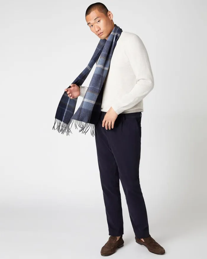 NPeal Cashmere Scarves WomenMen Unisex Cashmere Check Scarf Navy Blue