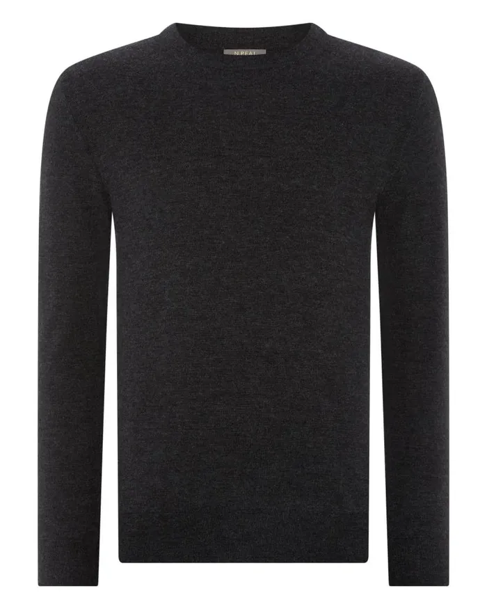 NPeal Jumpers Men Covent Fine Gauge Cashmere Round Neck Jumper Dark Charcoal Grey