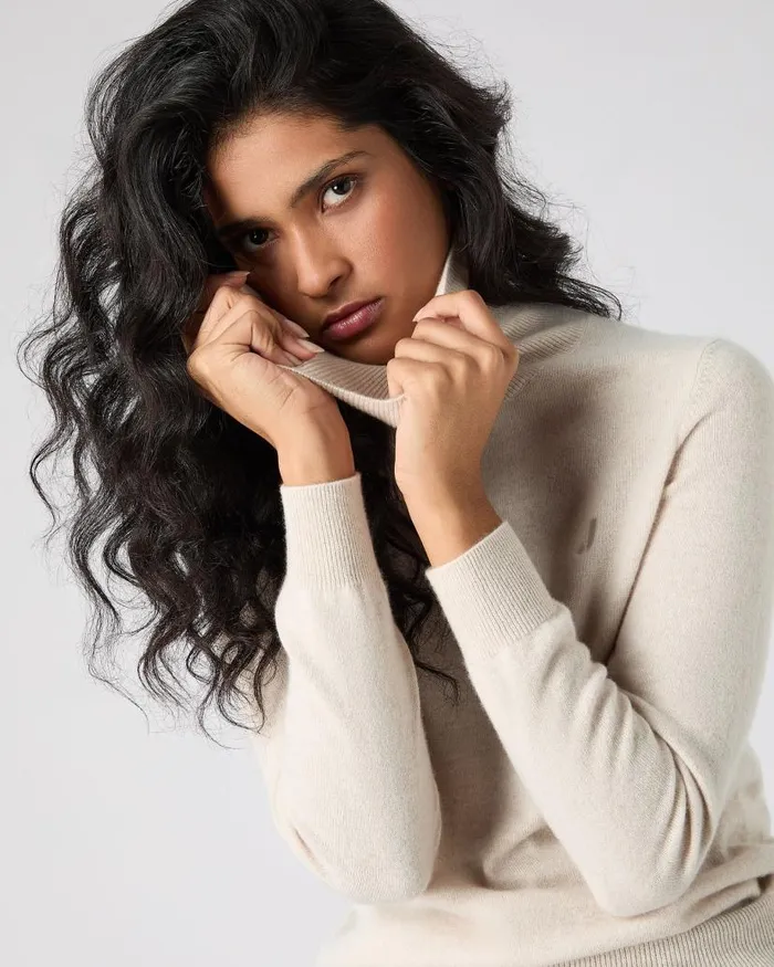 NPeal Roll Necks Women The Jockey Club Roll Neck Cashmere Jumper Ecru White