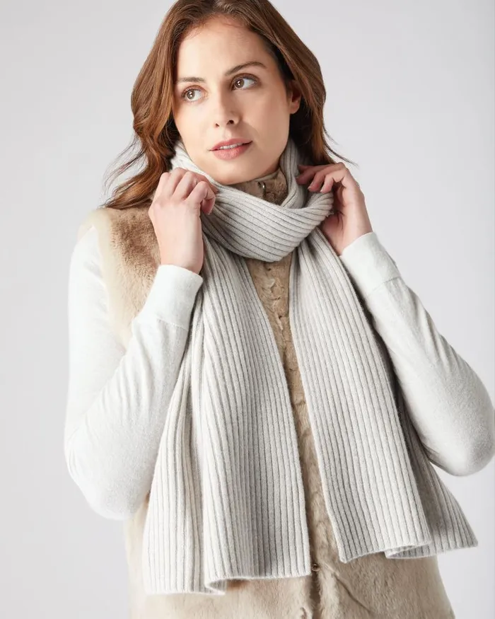 NPeal Scarves MenWomen Unisex Short Ribbed Cashmere Scarf Pebble Grey