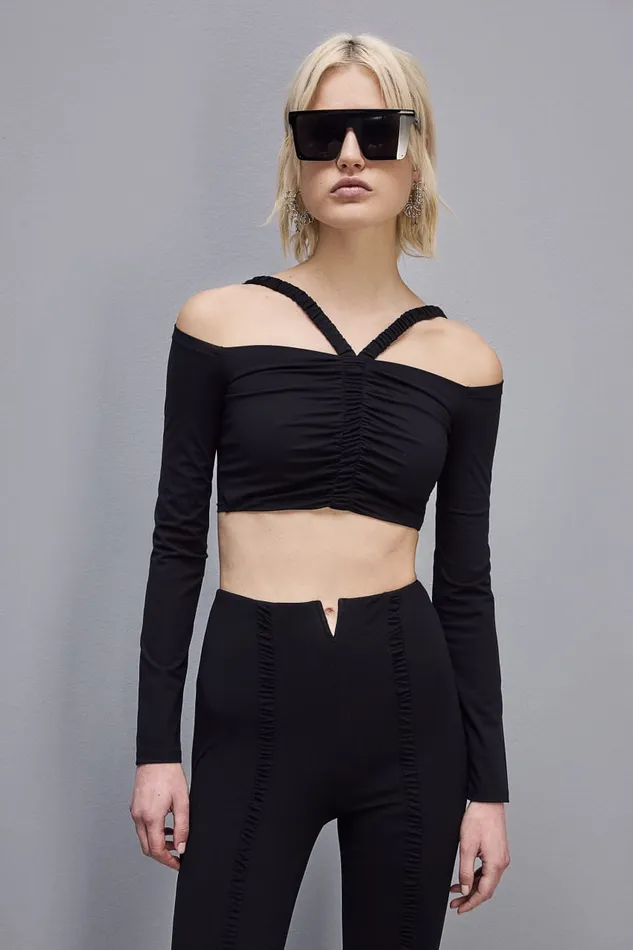 Patrizia Pepe Essential Cropped Sweater Black Nero Apparel Tops