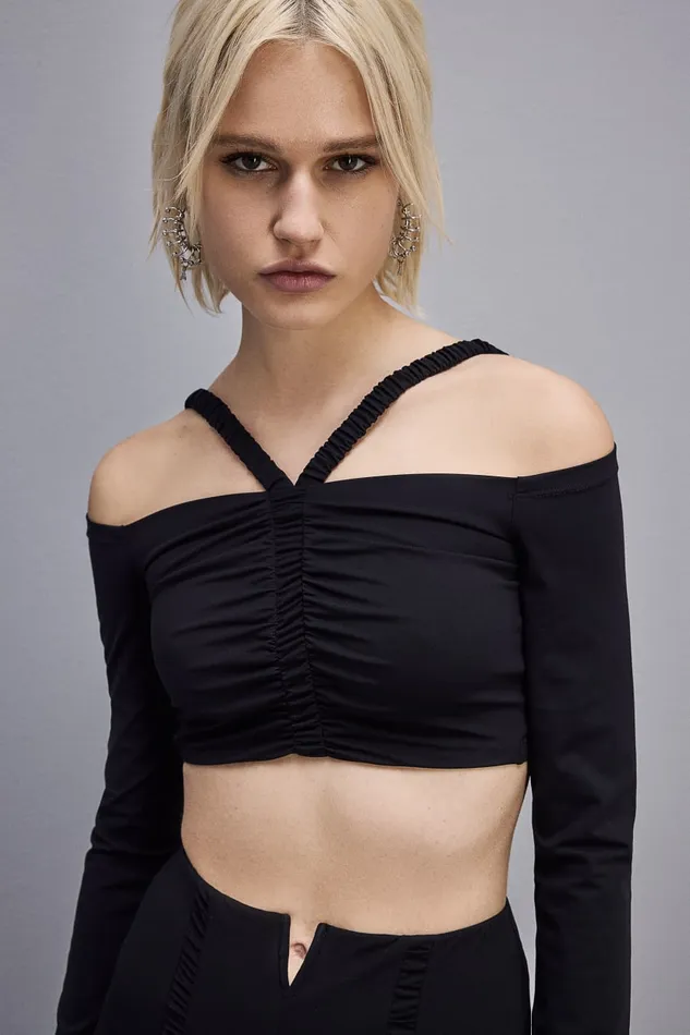 Patrizia Pepe Essential Cropped Sweater Black Nero Apparel Tops