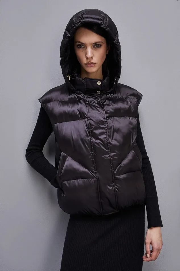 Patrizia Pepe Nylon Sleeveless Down Jacket Black Nero Apparel Down Jackets