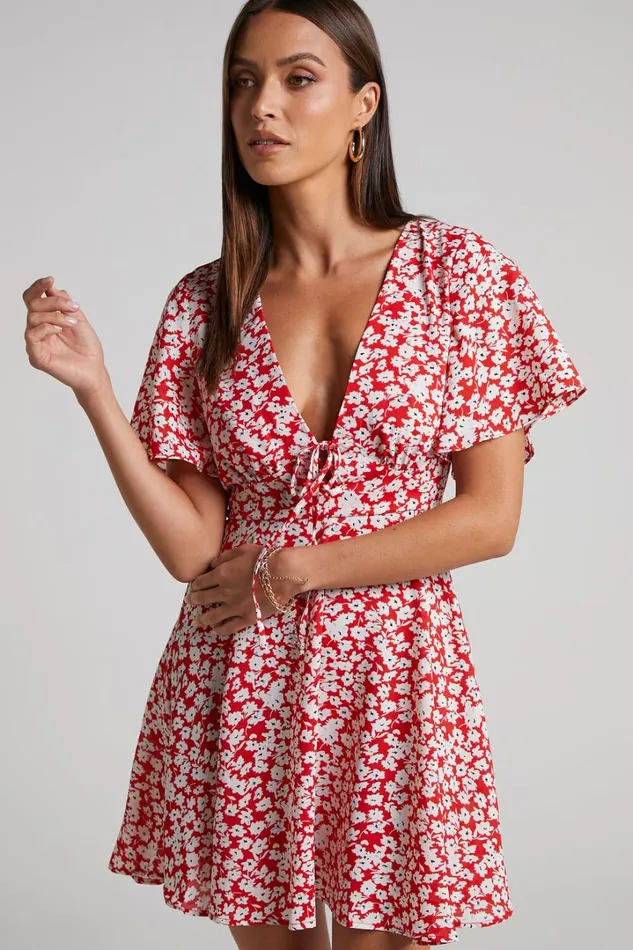 Rosario Mini Dress 8211 Flutter Sleeve V Neck Dress In Red Ditsy Floral Women Showpo Curve Clothes Rosario Mini Dress 8211 Flutter Sleeve V Neck Dress In Red Ditsy Floral Women Showpo Curve Clothes