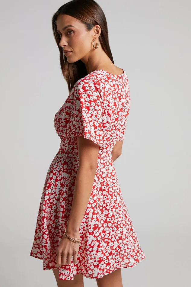 Rosario Mini Dress 8211 Flutter Sleeve V Neck Dress In Red Ditsy Floral Women Showpo Curve Clothes