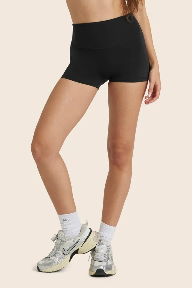 SET ACTIVE Activewear AIRLUXE BREATHE MINI SHORTS 8211 ONYX 8211 Women