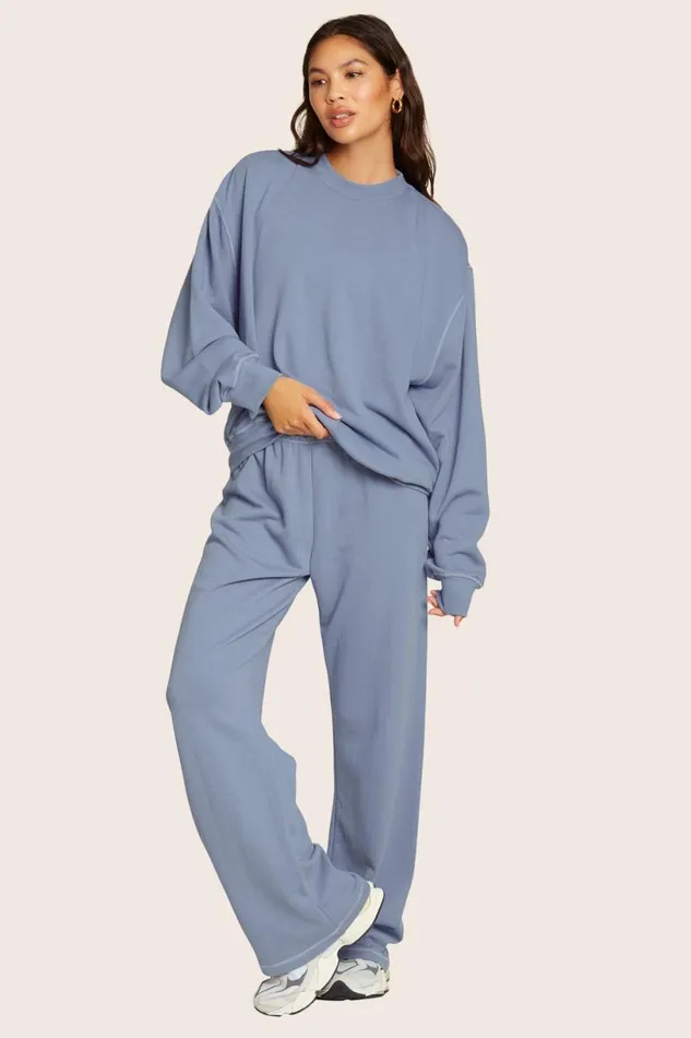 SET ACTIVE Sweats LIGHTWEIGHT SWEATS CLASSIC CREWNECK 8211 CRUISE 8211 Women