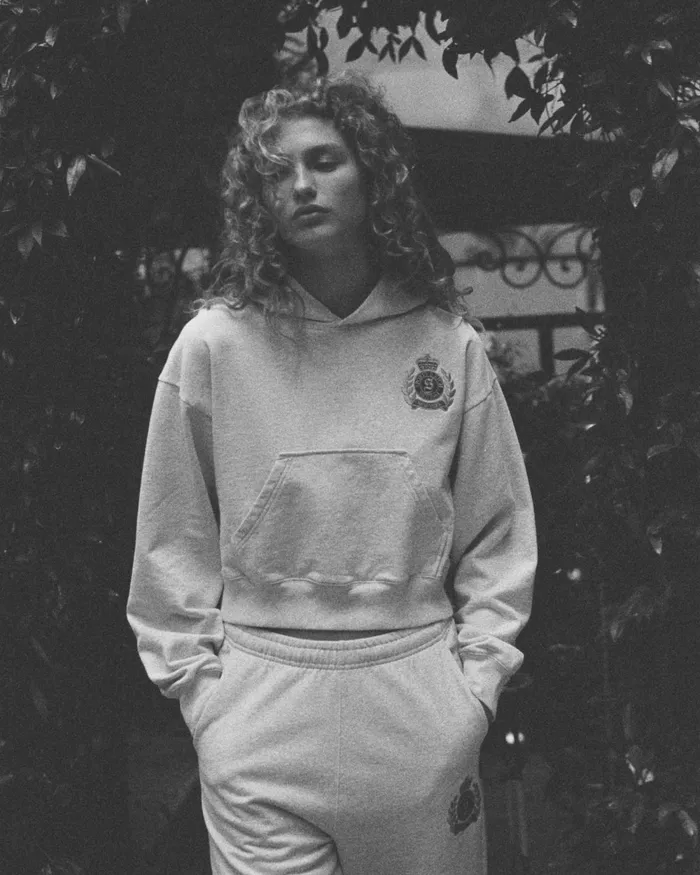 Sweatshirts Women Sporty and Rich NY Crest Cropped Hoodie 8211 Heather GrayGold