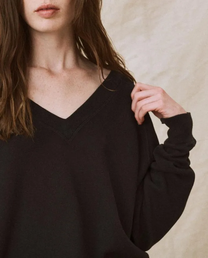 Tops Women039s The Great The VNeck Sweatshirt Almost Black