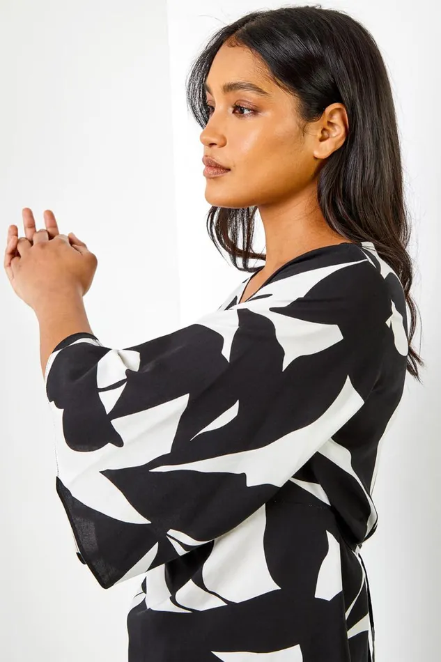Women Black Contrast Floral Print Ruched Tunic Top Roman Tops