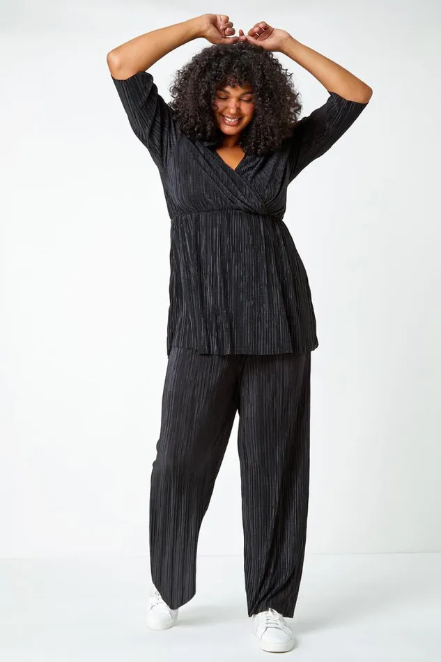 Women Black Curve Plisse Elastic Waist Wide Leg Trousers Roman Trousers