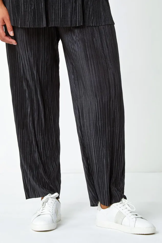 Women Black Curve Plisse Elastic Waist Wide Leg Trousers Roman Trousers