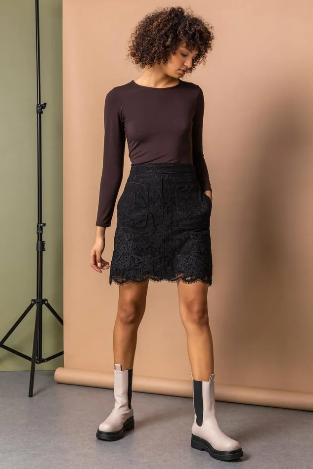 Women Black Lace Overlay Pocket Detail Skirt Roman Skirts