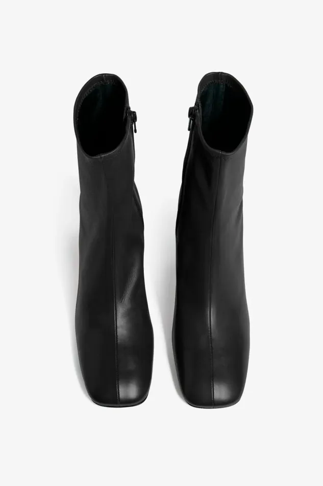 Women Boots Victoria Beckham Tyler Boot In Black