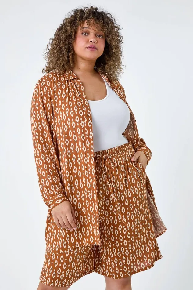 Women Curve Crinkle Printed Longline Shirt Roman Tops