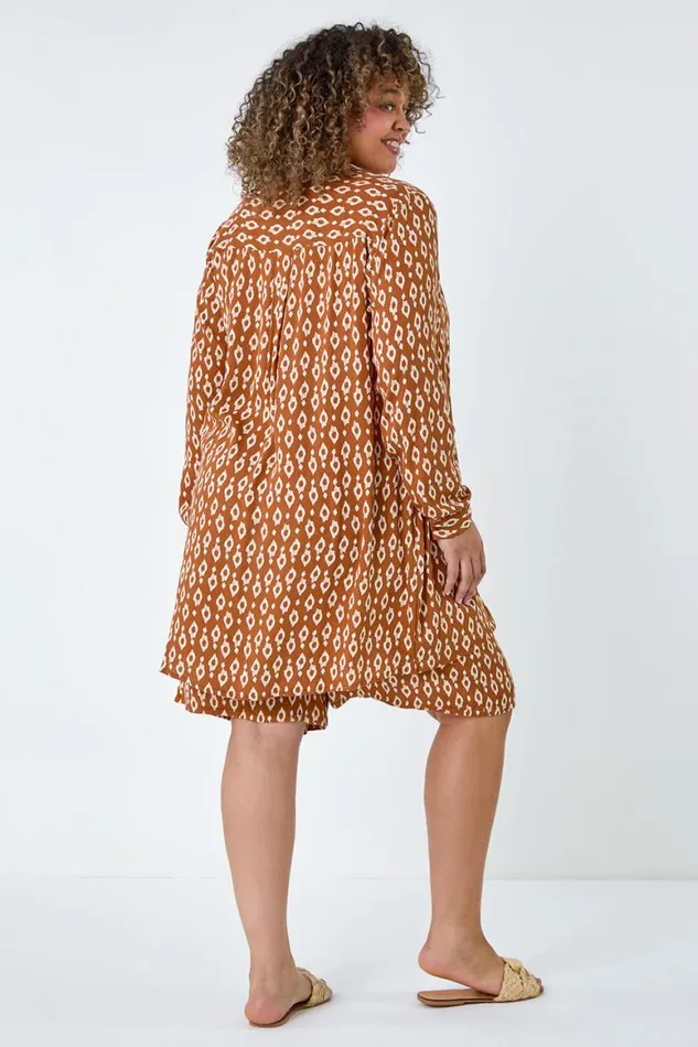 Women Curve Crinkle Printed Longline Shirt Roman Tops