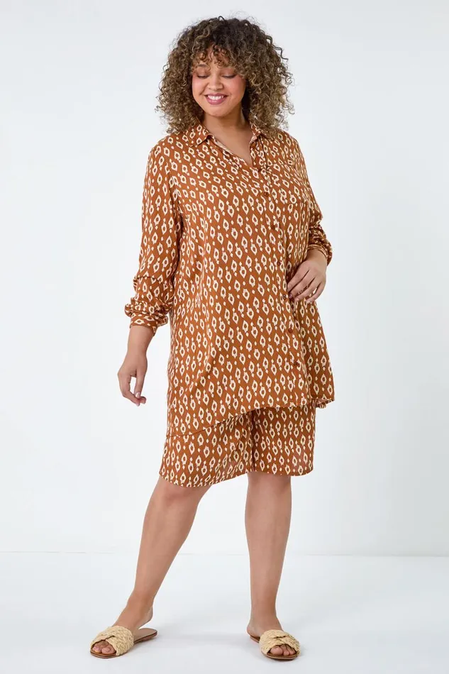 Women Curve Crinkle Printed Longline Shirt Roman Tops
