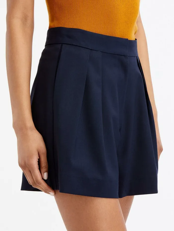 Women Pants and Skirts Oscar De La Renta Pleat Front Shorts Navy