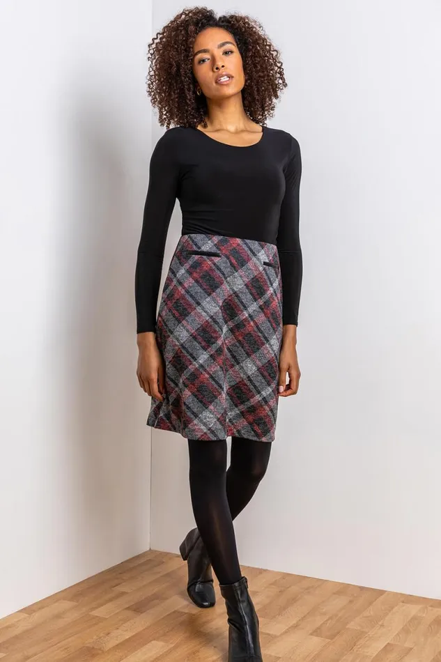 Women Red Check Print Textured Elastic Waist Skirt Roman Skirts