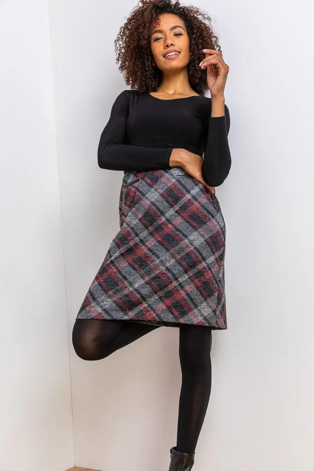 Women Red Check Print Textured Elastic Waist Skirt Roman Skirts