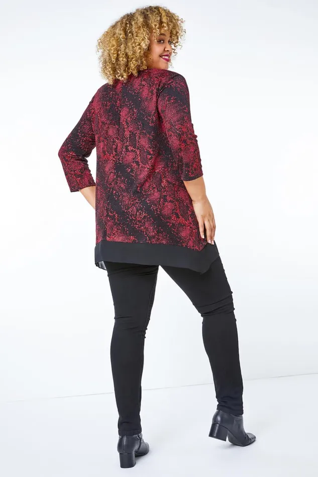 Women Red Curve Animal Contrast Hem Top Roman Tops