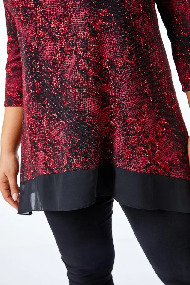 Women Red Curve Animal Contrast Hem Top Roman Tops