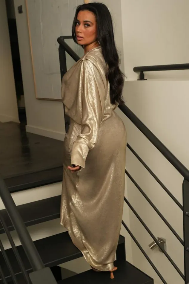 Women Robe De Soire Longue Beige Scintillante Dcollet Brentiny Paris Ceremonial Outfits Women Robe De Soire Longue Beige Scintillante Dcollet Brentiny Paris Ceremonial Outfits
