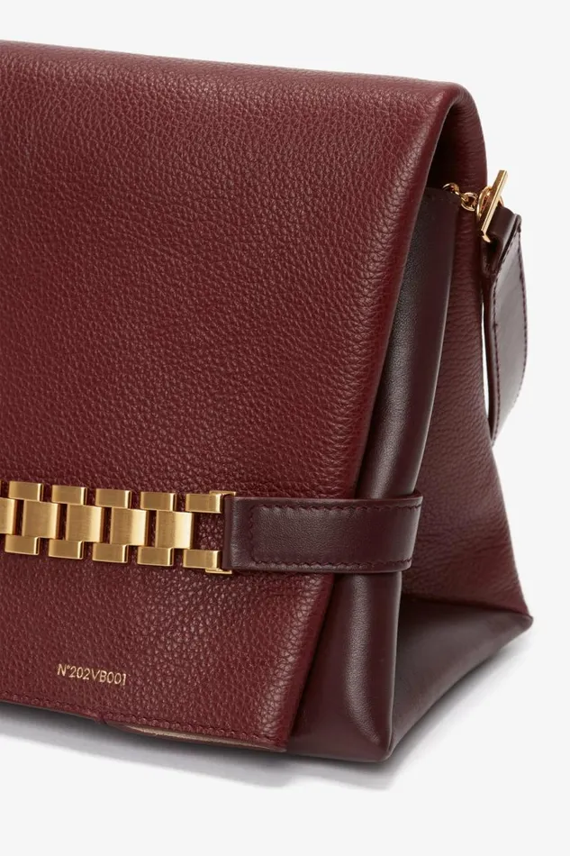 Women Tailoring Victoria Beckham Chain Pouch With Strap In Bordeaux Grained Calf