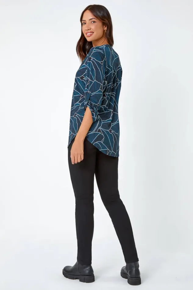 Women Teal Textured Leaf Print Stretch Shirt Roman Tops